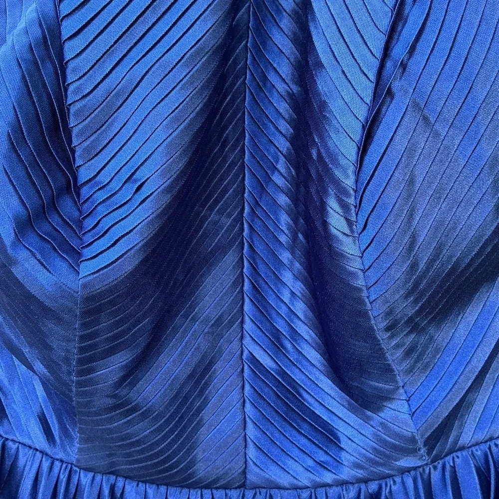 NWT Lulu’s Elaborate Charm Navy Blue Satin Pleated Backless Maxi Dress Small
